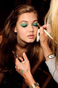 emerald-makeup